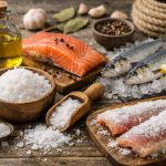 Les bienfaits du sel : usages en cuisine de la mer, en conservation du poisson et impacts réels sur la santé